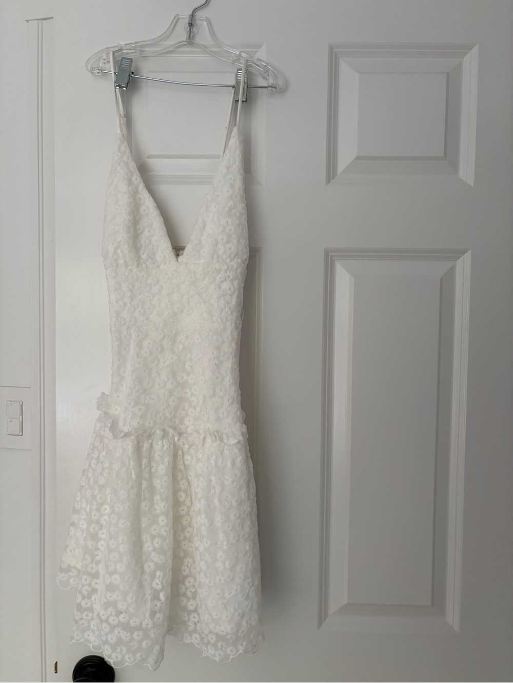 White Lace V-Neck Spaghetti Strap Dress